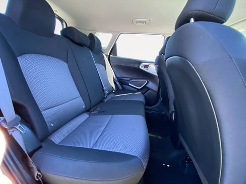 Used 2023 Kia Soul LX w/ LX Technology Package image 14
