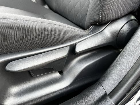 Used 2024 Toyota Corolla LE image 22