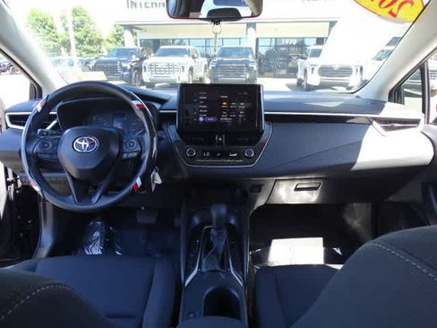 Used 2025 Toyota Corolla LE FWD image 23