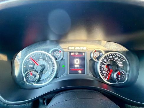 Used 2019 RAM 1500 Big Horn image 39