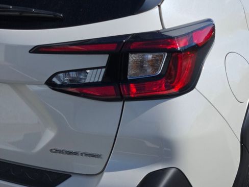 Used 2024 Subaru Crosstrek 2.0i Premium w/ Popular Package #3 image 12