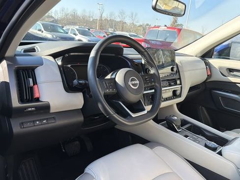 Used 2022 Nissan Pathfinder SL image 15