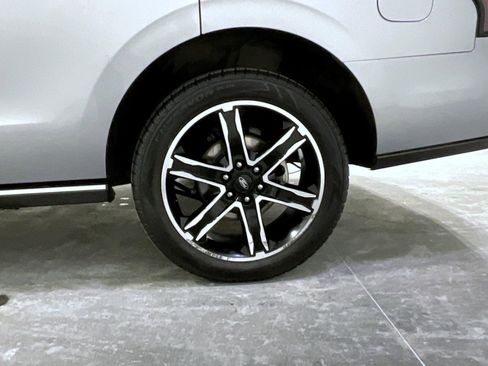 Used 2021 Ford Expedition Limited image 25