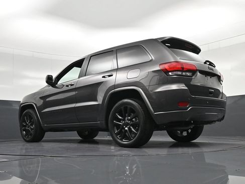 Used 2021 Jeep Grand Cherokee Laredo X RWD image 28