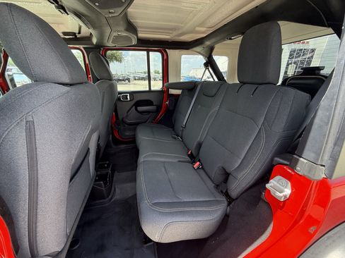 Used 2025 Jeep Wrangler Unlimited Sport AWD/4WD image 29