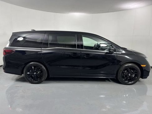 Used 2024 Honda Odyssey Sport image 38
