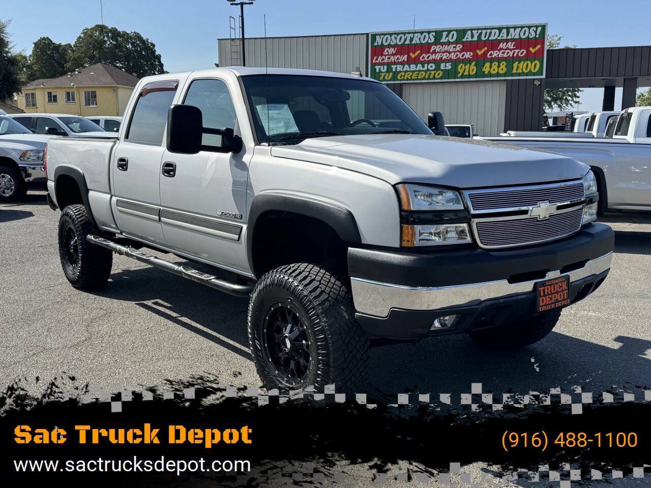 Used 2007 Chevrolet Silverado 2500 LT w/ Onstar Plus Package AWD/4WD image 1