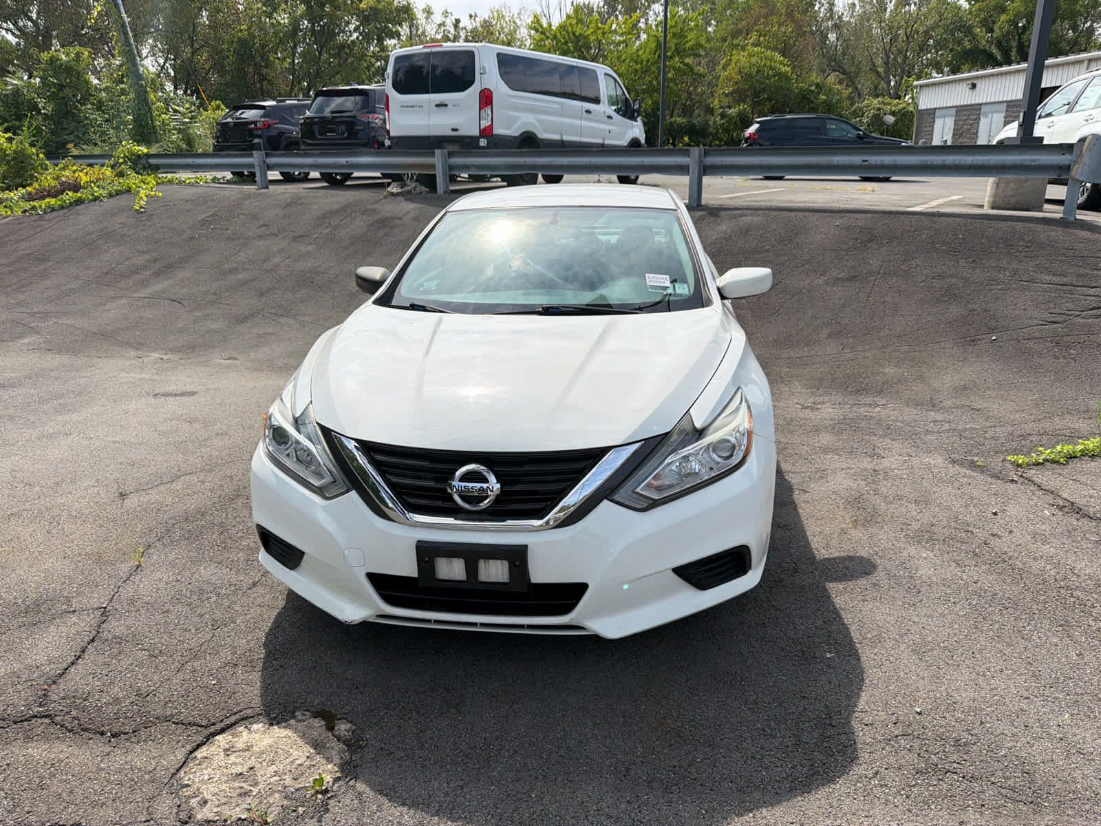 Used 2016 Nissan Altima 2.5 S w/ Power Driver Seat Package FWD image 2