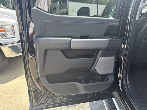 Used 2024 Ford F350 Lariat w/ Chrome Package image 38