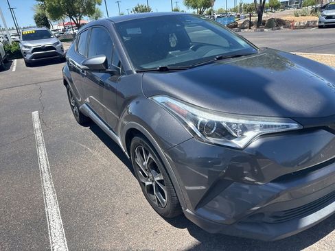 Used 2018 Toyota C-HR XLE FWD image 7