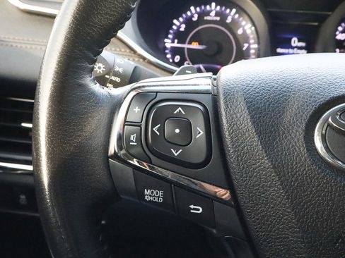 Used 2016 Toyota Avalon XLE Premium image 31