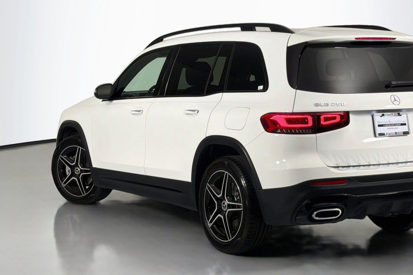 Used 2023 Mercedes-Benz GLB 250 image 15
