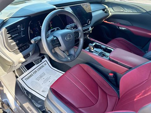 Used 2024 Lexus RX 500h F Sport w/ Convenience Package image 27