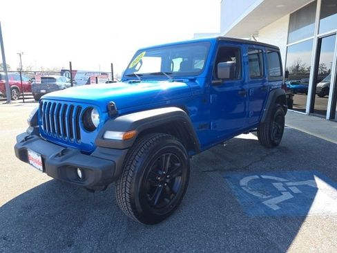 Used 2022 Jeep Wrangler Unlimited Sport image 18