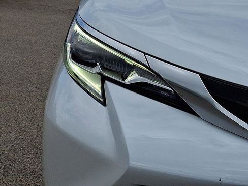 Certified 2022 Toyota Sienna Platinum AWD/4WD image 9