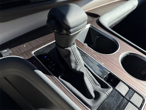 Certified 2024 Toyota Sienna LE image 19