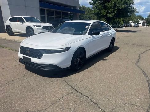 Used 2025 Honda Accord Sport image 32