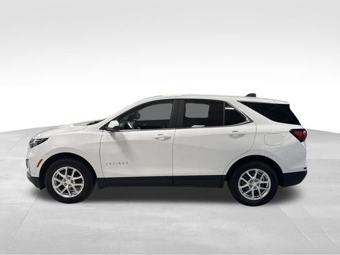 Used 2024 Chevrolet Equinox LT AWD/4WD image 2