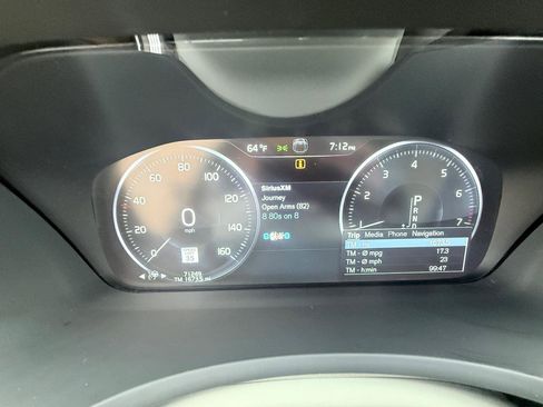 Used 2020 Volvo XC90 T5 Momentum AWD/4WD image 16