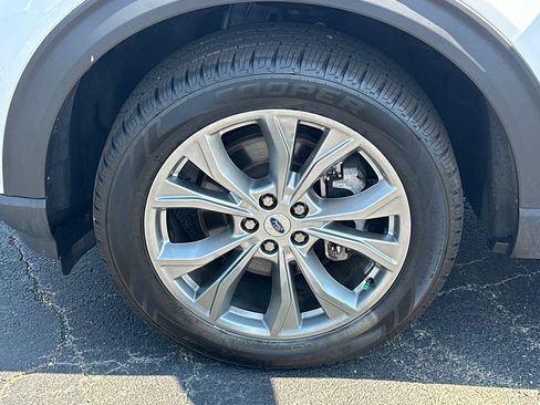 Certified 2023 Ford Explorer Limited AWD/4WD image 11