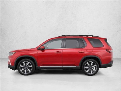 Used 2023 Honda Pilot Touring image 4