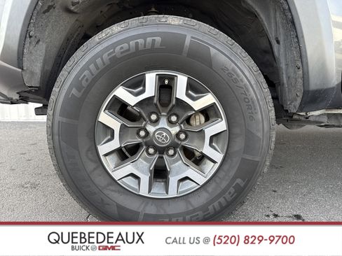 Used 2020 Toyota Tacoma TRD Off-Road image 6