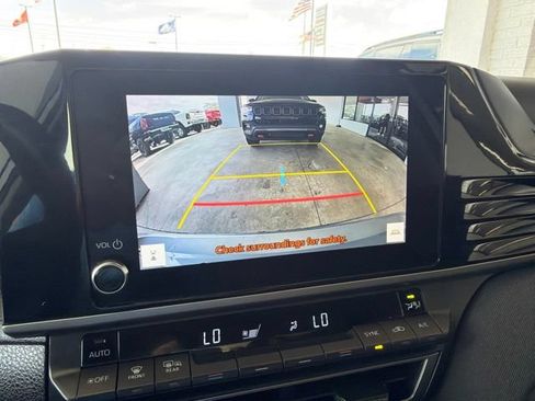 Used 2025 Toyota Camry LE FWD image 18