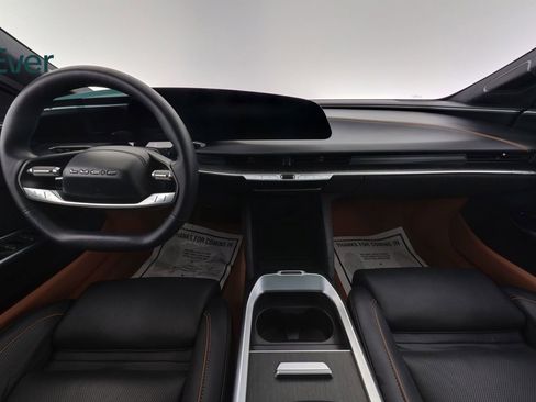 Used 2023 Lucid Air Touring image 26