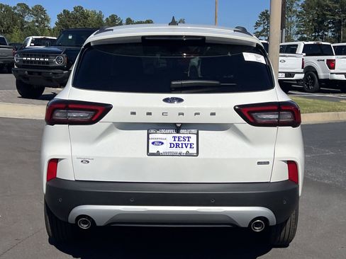 New 2026 Ford Escape Base image 25