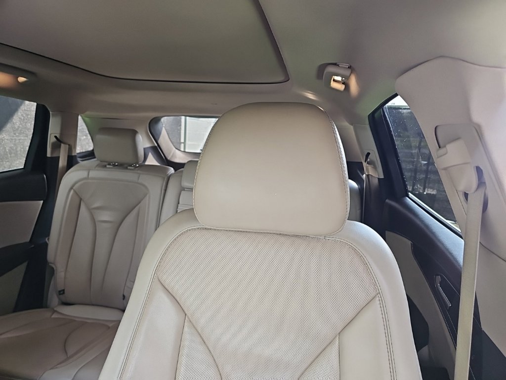 Used 2019 Lincoln Nautilus Reserve AWD/4WD image 13