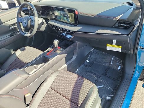 New 2025 Nissan Kicks SR image 11