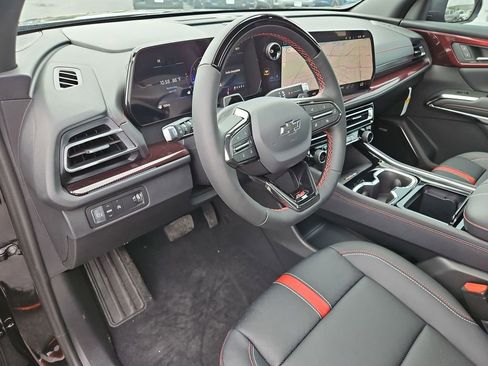 New 2026 Chevrolet Traverse RS FWD image 2