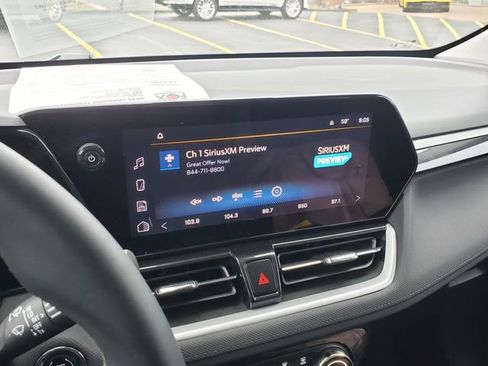 Used 2025 Chevrolet TrailBlazer LT w/ LT Cold Weather Package image 28