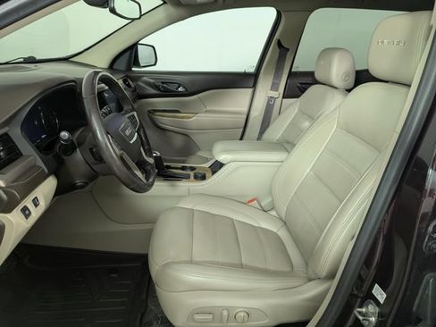 Used 2018 GMC Acadia Denali w/ Technology Package AWD/4WD image 9