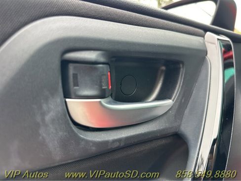 Used 2017 Toyota Corolla iM image 32