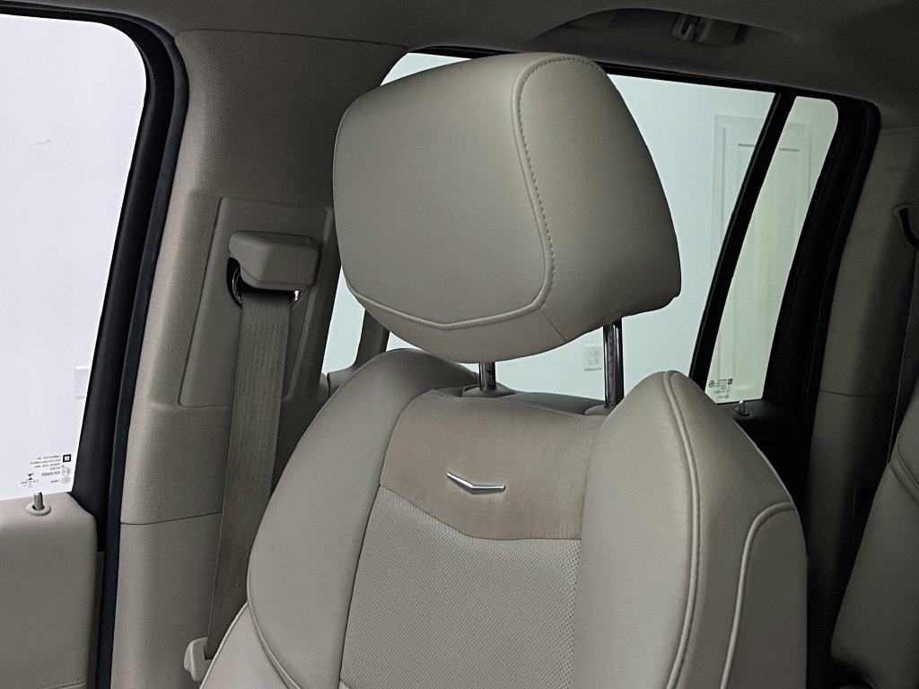 Used 2018 Cadillac Escalade ESV Premium Luxury AWD/4WD image 34