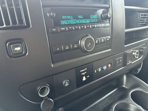 Used 2019 Chevrolet Express 3500 LT w/ LT Preferred Equipment Group image 24