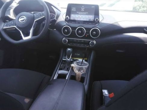 Used 2025 Nissan Sentra SV FWD image 5