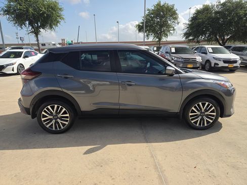 Certified 2024 Nissan Kicks SV FWD image 2