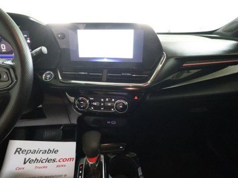 Used 2025 Chevrolet Trax RS w/ Driver Confidence Package FWD image 13