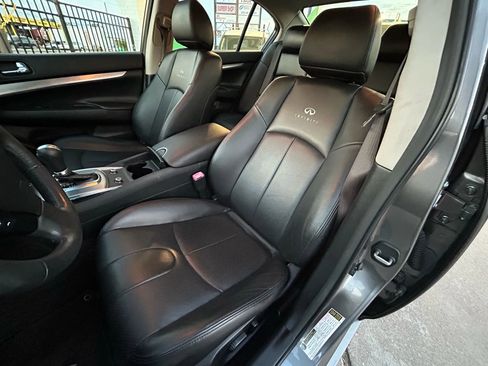 Used 2012 INFINITI G37 Journey w/ Premium Pkg image 10