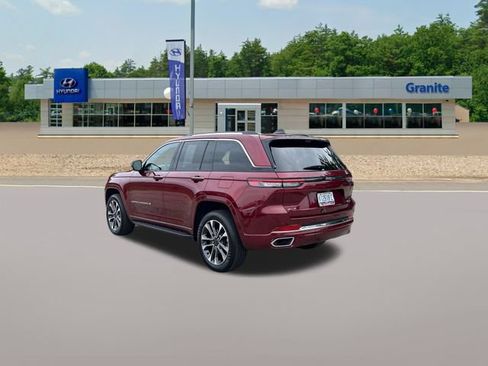 Used 2023 Jeep Grand Cherokee Overland w/ Luxury Tech Group IV AWD/4WD image 9