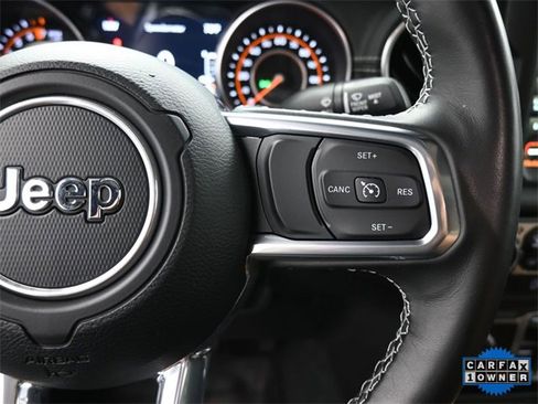 Used 2022 Jeep Gladiator Overland w/ Popular Equipment Package image 2