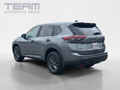 Used 2025 Nissan Rogue S FWD image 5
