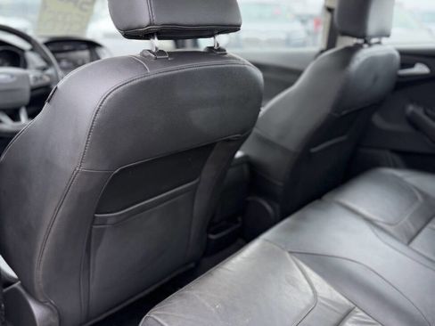 Used 2015 Ford Focus Titanium w/ Titanium Cold Weather Package image 18