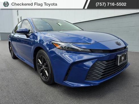 Used 2025 Toyota Camry LE w/ Convenience Package FWD image 11