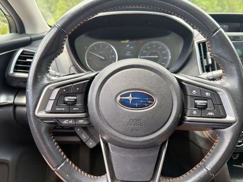 Used 2019 Subaru Crosstrek 2.0i Limited w/ Moonroof Package w/Navigation AWD/4WD image 17