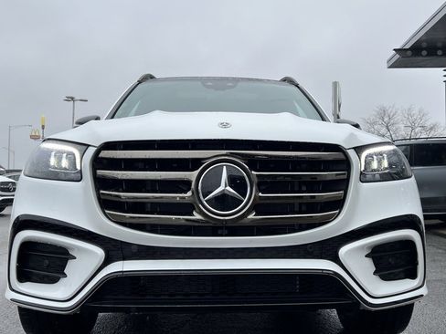 Certified 2025 Mercedes-Benz GLS 580 4MATIC image 3