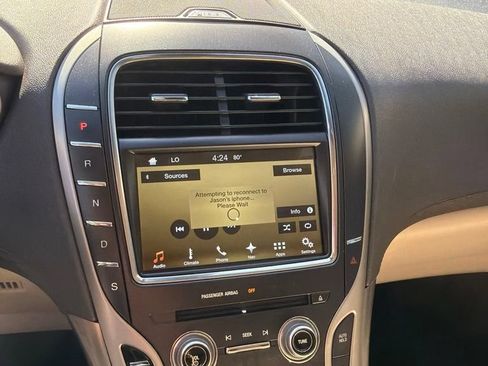Used 2016 Lincoln MKX Select w/ Select Plus Package AWD/4WD image 10