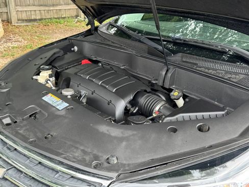 Used 2017 Chevrolet Traverse LT FWD image 13
